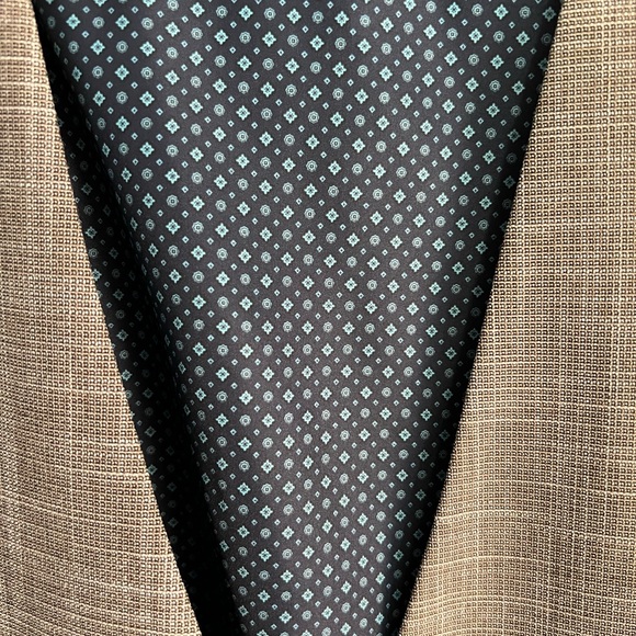 New large men’s dobell brown vest with blue liner and tan satin back - Picture 5 of 5